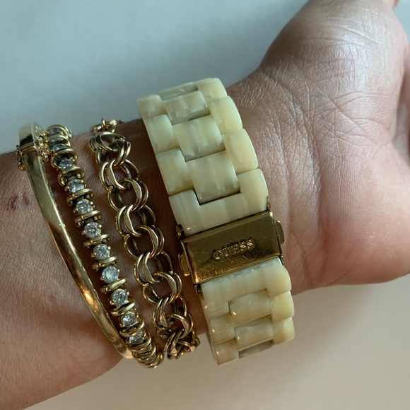 Guess Horn Acrylic Bracelet Women’s Watch main image 5